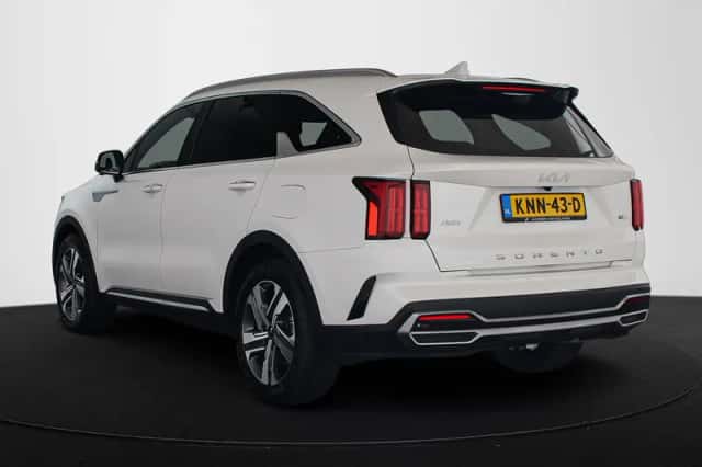 Kia Sorento (2022) thumbnail 4