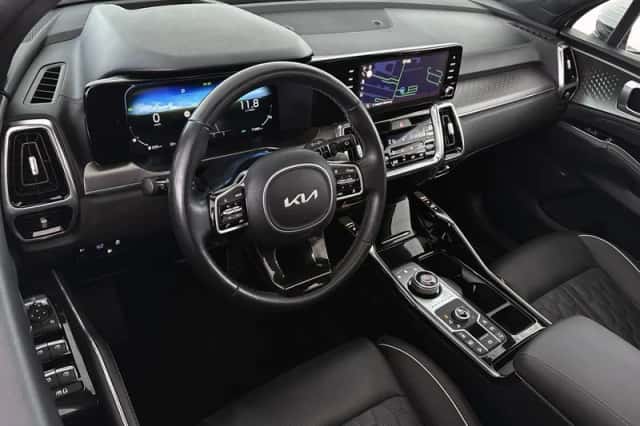 Kia Sorento (2022) thumbnail 5