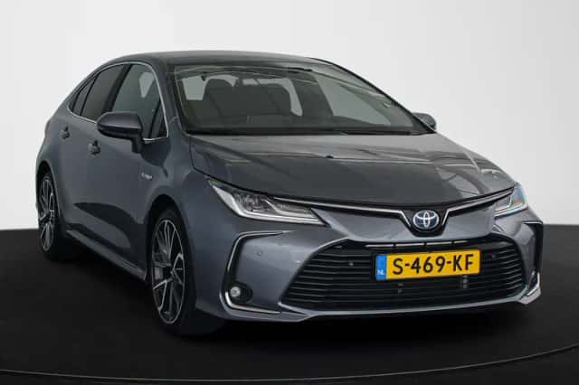 Toyota Corolla (2023) thumbnail 2
