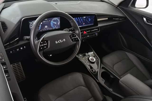 Kia Niro (2023) thumbnail 5