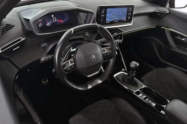 Peugeot 2008 (2021) thumbnail 5