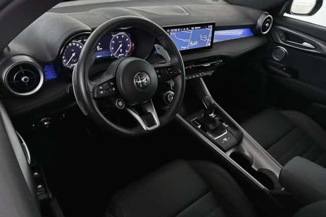 Alfa Romeo Tonale (2025) thumbnail 5