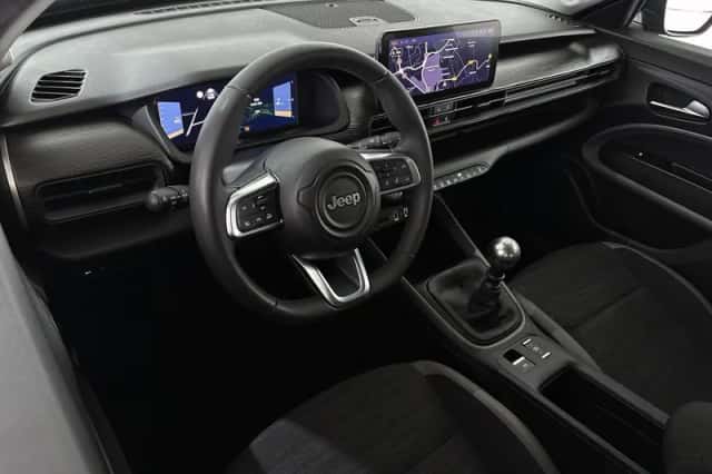 Jeep Avenger (2024) thumbnail 5