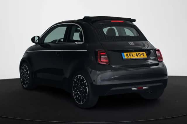 Fiat 500C (2024) thumbnail 4