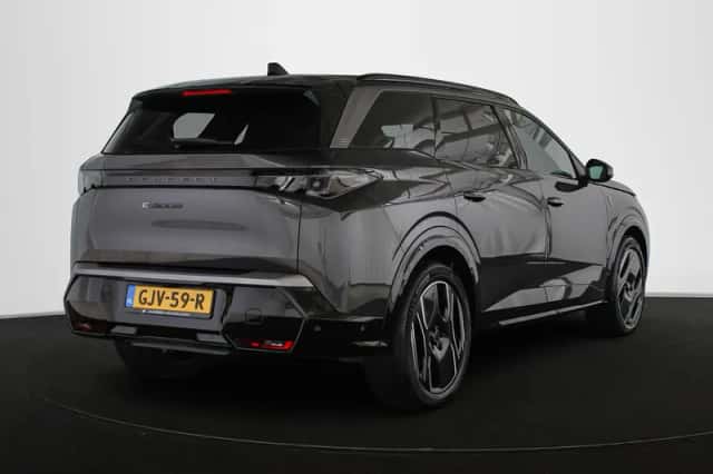 Peugeot E-5008 (2024) thumbnail 3