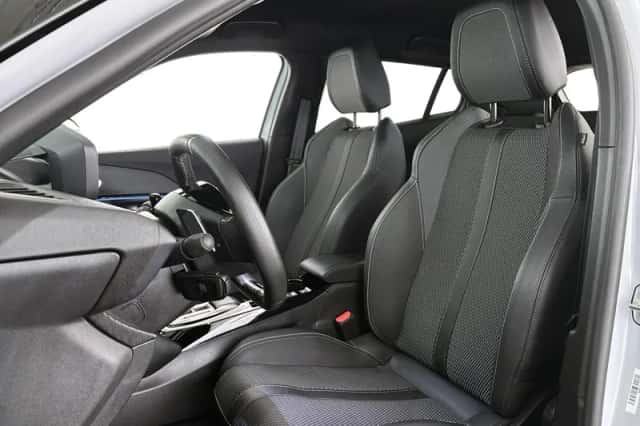 Peugeot 2008 (2025) thumbnail 6