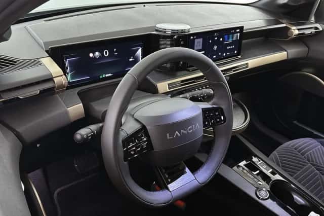 Lancia Ypsilon (2025) thumbnail 5