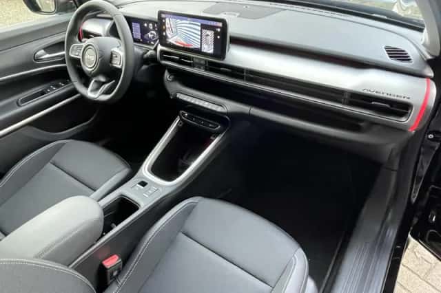 Jeep Avenger (2025) thumbnail 5