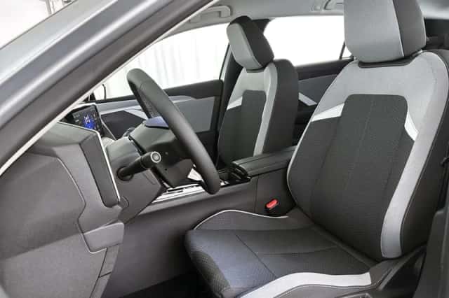 Opel Astra (2025) thumbnail 6