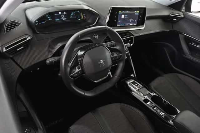 Peugeot e-2008 (2022) thumbnail 5