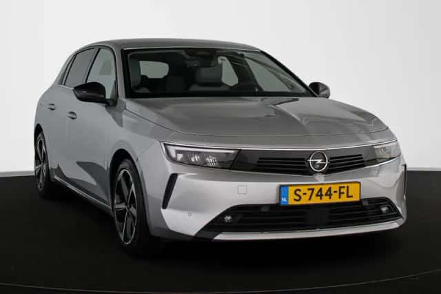 Opel Astra (2023) thumbnail 2