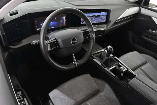 Opel Astra (2023) thumbnail 5