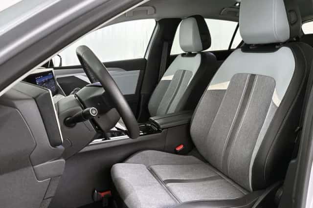 Opel Astra (2023) thumbnail 6