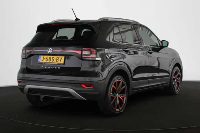 Volkswagen T-Cross (2020) thumbnail 3
