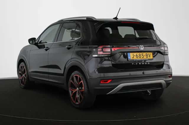Volkswagen T-Cross (2020) thumbnail 4