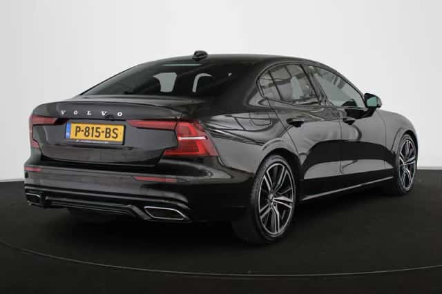 Volvo S60 (2022) thumbnail 3