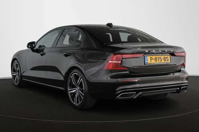 Volvo S60 (2022) thumbnail 4