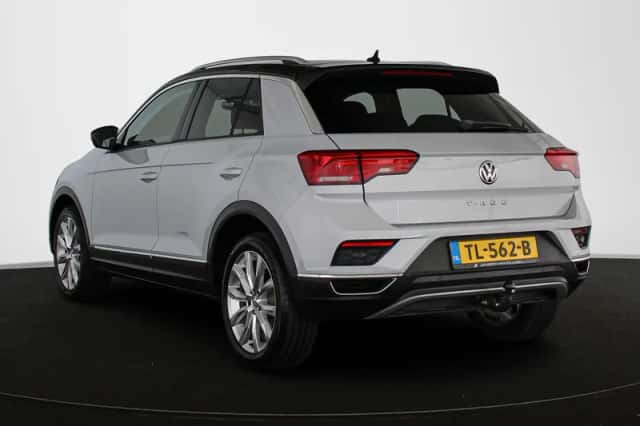 Volkswagen T-Roc (2018) thumbnail 4