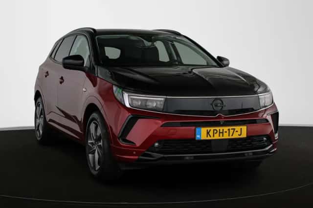 Opel Grandland (2023) thumbnail 2