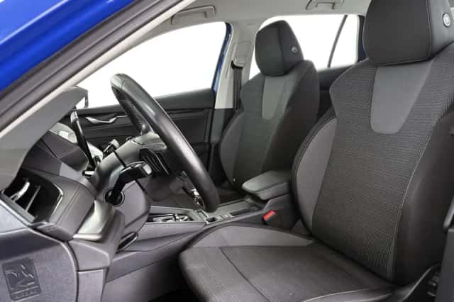 Škoda Octavia (2023) thumbnail 6