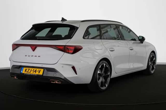 CUPRA Leon Sportstourer (2025) thumbnail 3