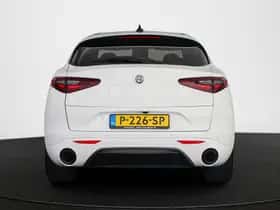 Alfa Romeo Stelvio (2022) thumbnail 15