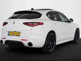 Alfa Romeo Stelvio (2022) thumbnail 3