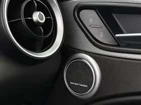 Alfa Romeo Stelvio (2022) thumbnail 22