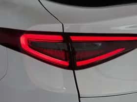 Alfa Romeo Stelvio (2022) thumbnail 23