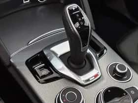 Alfa Romeo Stelvio (2022) thumbnail 30