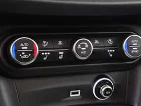 Alfa Romeo Stelvio (2022) thumbnail 42