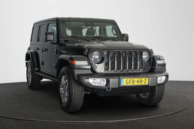 Jeep Wrangler (2023) thumbnail 2