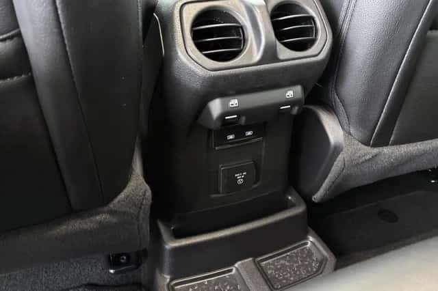 Jeep Wrangler (2023) thumbnail 13