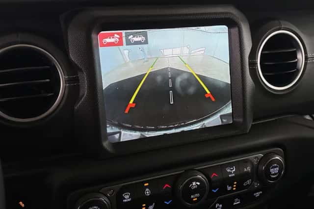 Jeep Wrangler (2023) thumbnail 17