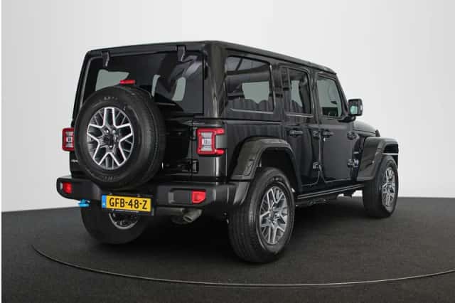 Jeep Wrangler (2023) thumbnail 3