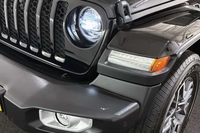 Jeep Wrangler (2023) thumbnail 22