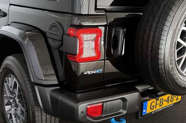 Jeep Wrangler (2023) thumbnail 24