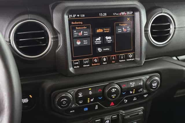 Jeep Wrangler (2023) thumbnail 26