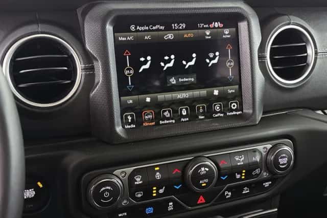 Jeep Wrangler (2023) thumbnail 27