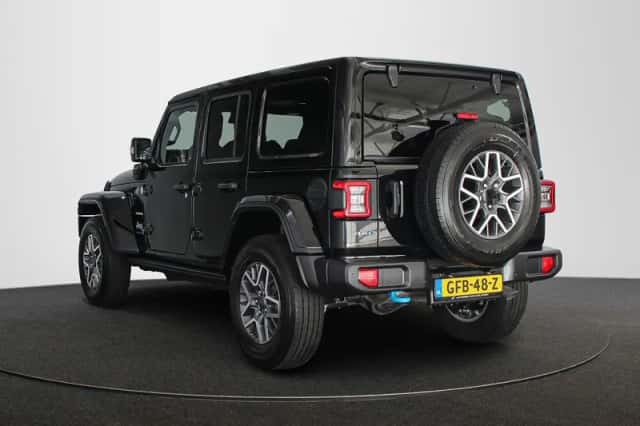 Jeep Wrangler (2023) thumbnail 4
