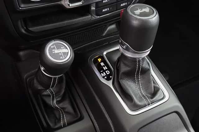 Jeep Wrangler (2023) thumbnail 31