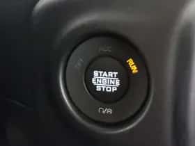 Jeep Wrangler (2023) thumbnail 38