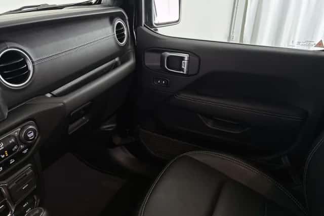 Jeep Wrangler (2023) thumbnail 46