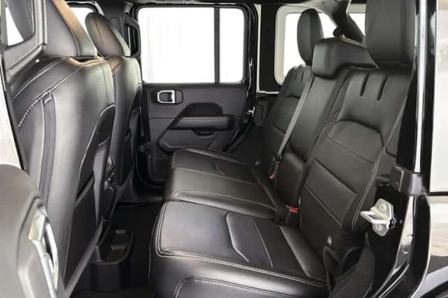 Jeep Wrangler (2023) thumbnail 7