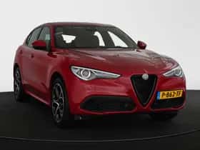 Alfa Romeo Stelvio (2021) thumbnail 2