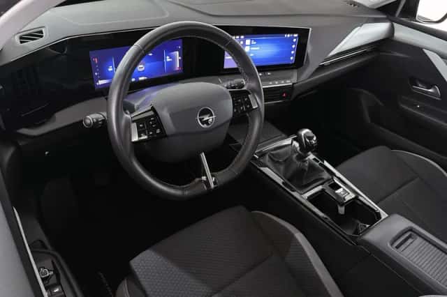 Opel Astra (2023) thumbnail 5