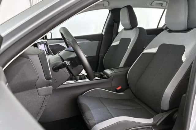 Opel Astra (2023) thumbnail 6