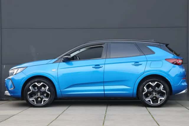 Opel Grandland (2022) thumbnail 2