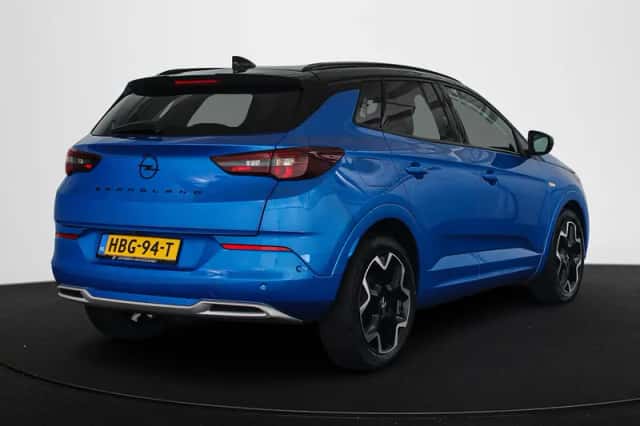 Opel Grandland (2022) thumbnail 3