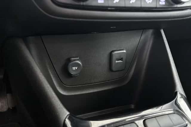 Opel Crossland X (2018) thumbnail 33